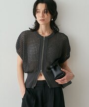 【一枚でサマになる】ZIP UP透かしニット