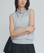 テンセルウールノースリーブニット