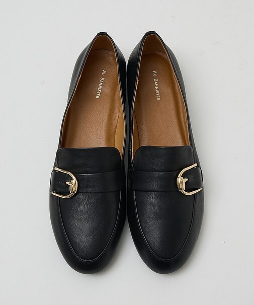 ホースバックルローファー