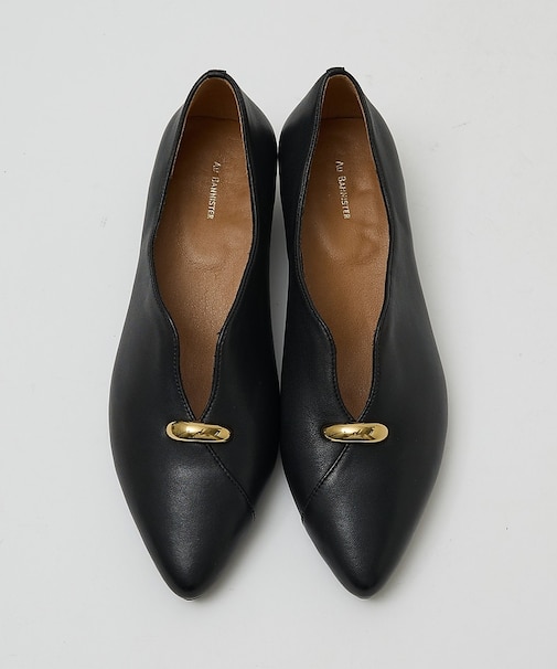 Ｖカットパンプス