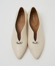 Ｖカットパンプス