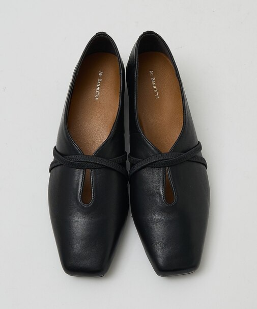 ストラップソフトレザーフラットパンプス