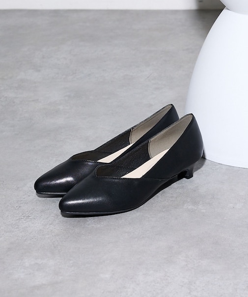 【販売店舗限定】Vカットパンプス