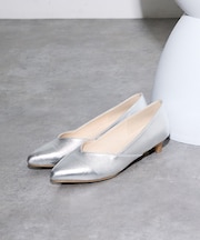 【販売店舗限定】Vカットパンプス