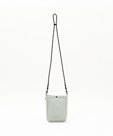 エンボスロゴザイルショルダー