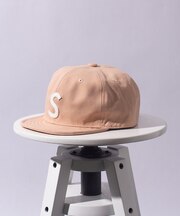 <BASIQUENTI>スプリングロゴ ユニセックス ショートブリム キャップ