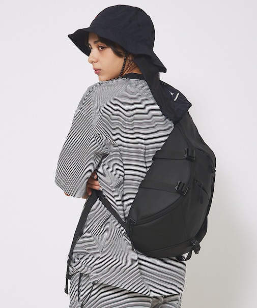 【SML /エスエムエル 】TECH SHOULDER BAG /ワンショルダー