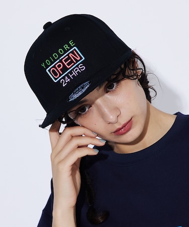 【YOIDORE/ヨイドレ 】 オアイソ刺繍 CAP/24HRS OPEN/ベー
