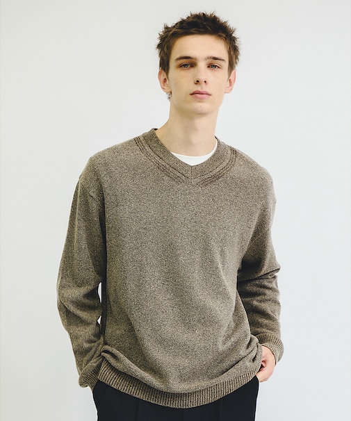 WOOL MIX ブークレーＶネックニット