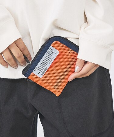 【WEEKEND(ER)/ウィークエンダー】ＰＶＣ MESH MULTICASE