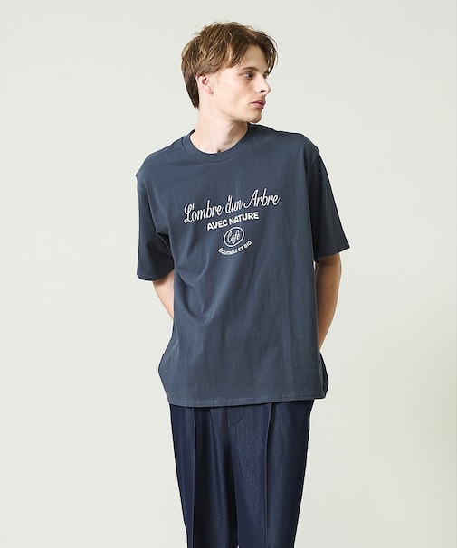 SCENE GRAPHIC ロゴプリントTシャツ / リラックスフィット