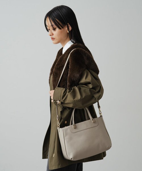 美品 アニエスベー ブラック トートバッグ レザーハンドル メタルロゴ アニエスベー agnes b. ロゴトートバッグ 小 GO03-02 ブラック