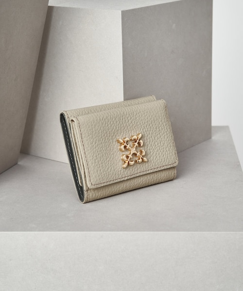 モノグラムプレート三つ折りウォレット｜ラシットの通販｜&mall