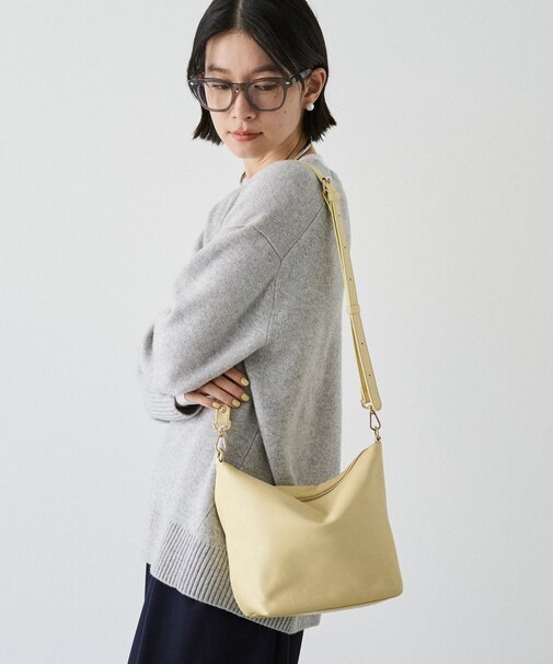 ソフトレザーシンプルショルダーバッグ