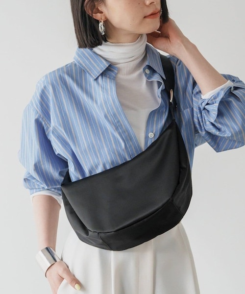 クラウズナイロンラウンドショルダーバッグ｜ラシットの通販｜&mall