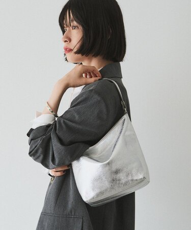 ソフトレザーシンプルショルダーバッグ［silver］