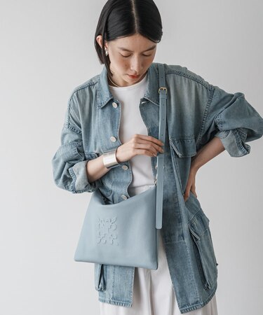 ソフトレザーショルダーバッグ