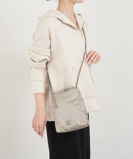 クラウズナイロンミニショルダーバッグ