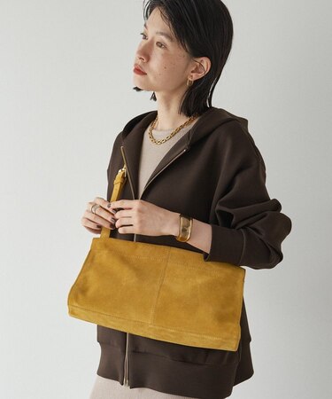 スエードショルダーバッグ