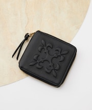 エンボスモノグラムラウンドウォレット