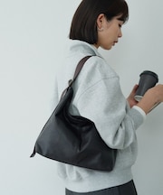 《WEB限定》レザーホーボーバッグ M