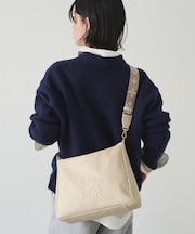 エンボスモノグラム2WAYショルダーバッグ