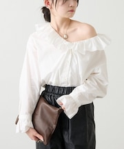 ラッフルシャツ