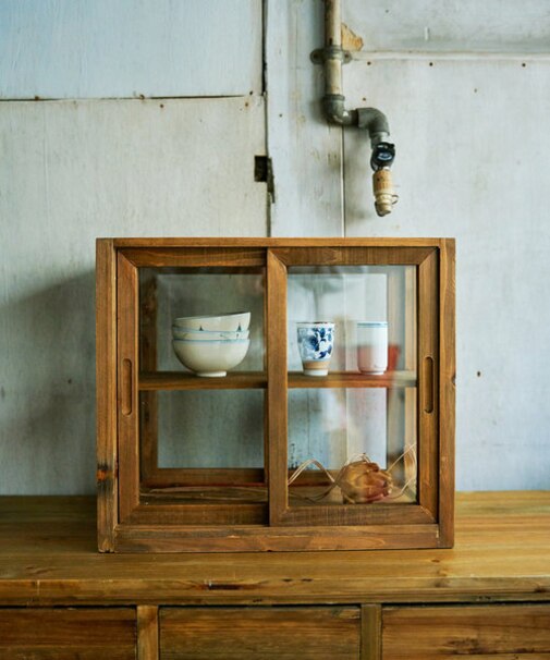 【台湾商店】引き戸のガラスショーケース