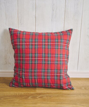 タータンチェッククッションカバー（レッド）