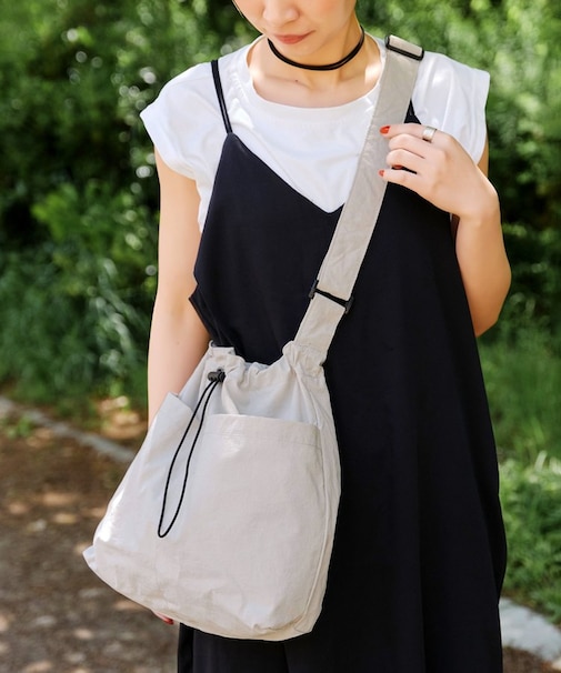 ナイロンしぼりバッグ