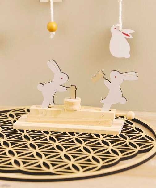 動く餅つきうさぎ／お月見