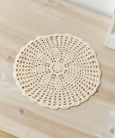 ラウンドクロッシェドイリー：25cm／choupinet