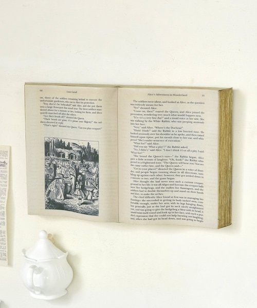 ブックウォールアート／不思議の国のアリスインテリア｜サリュの通販