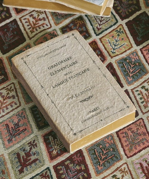 アンティークブックオブジェ／クリスマスフリーマーケット