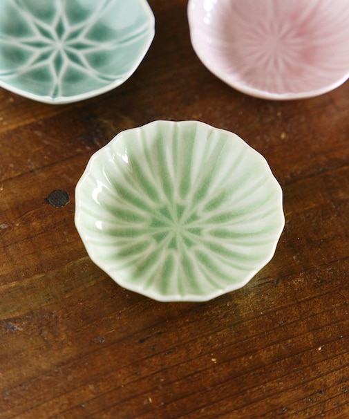 ガラス貫入小皿若松／花ひらく、新春のうつわ