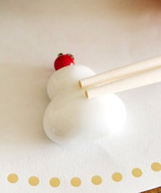 ガラスの箸置き鏡餅/花ひらく、新春のうつわ