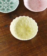 ガラス貫入小皿福寿草/花ひらく、新春のうつわ