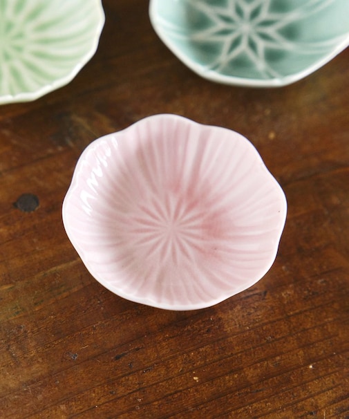 ガラス貫入小皿桃花／花ひらく、新春のうつわ