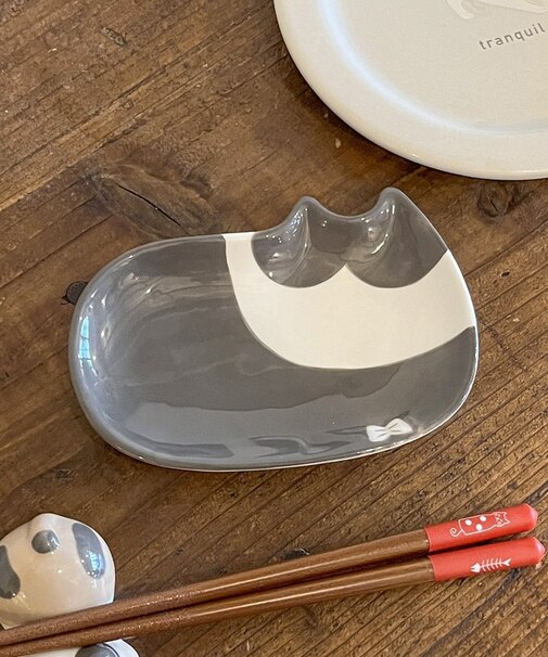 猫のお昼寝小皿／猫の食卓