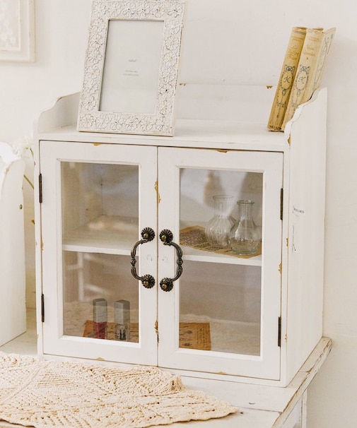 棚付き両開きキャビネット／choupinet