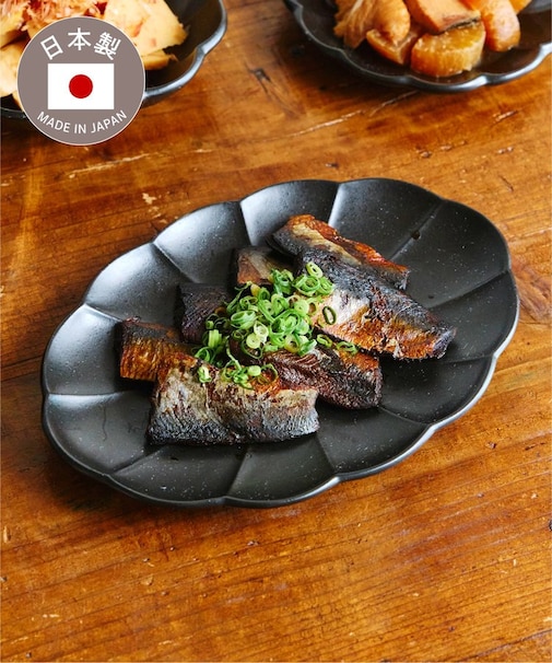 楕円菊皿：25cm／おばんざい