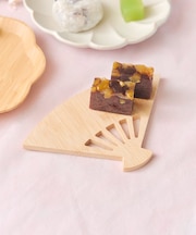 扇形プレート／お茶とお団子