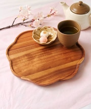お花の木製トレイ：27cm／お茶とお団子