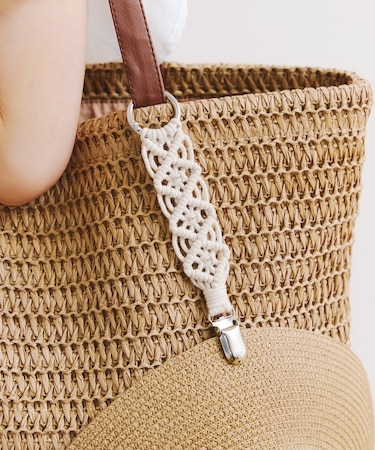 カラビナ付きマクラメハットホルダー