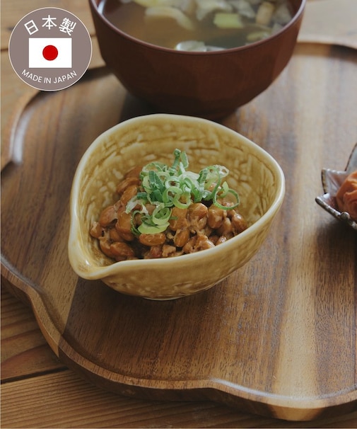 美濃焼注ぎ口付き小鉢／新米が主役