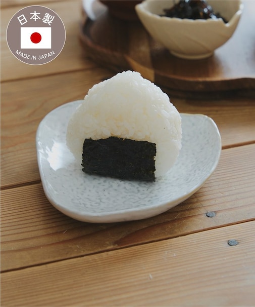 美濃焼おむすび皿／新米が主役