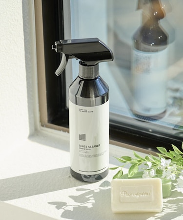 ガラスクリーナー(住宅・家具用合成洗剤)