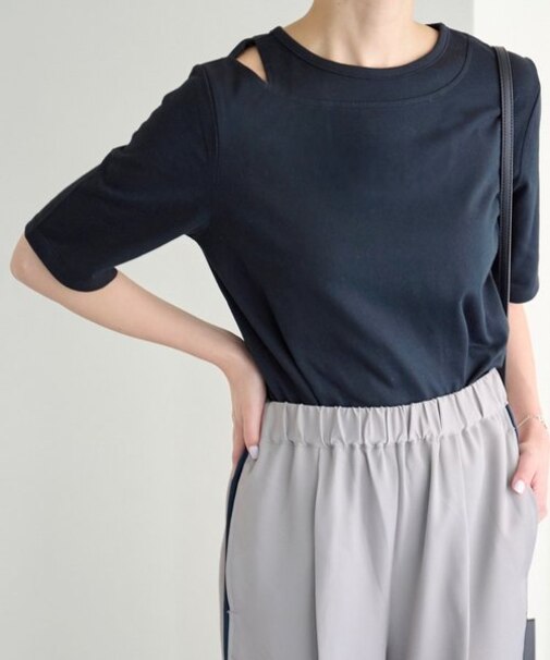 天竺レイヤード風バックオープンTシャツ