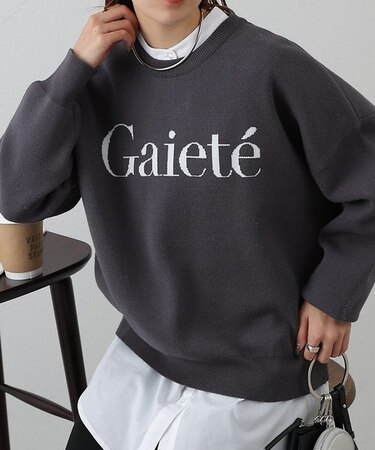 ロゴジャガードニットプルオーバー