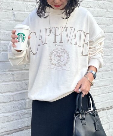 【WEB / 一部店舗限定】裏毛クルーネックロゴプルオーバー